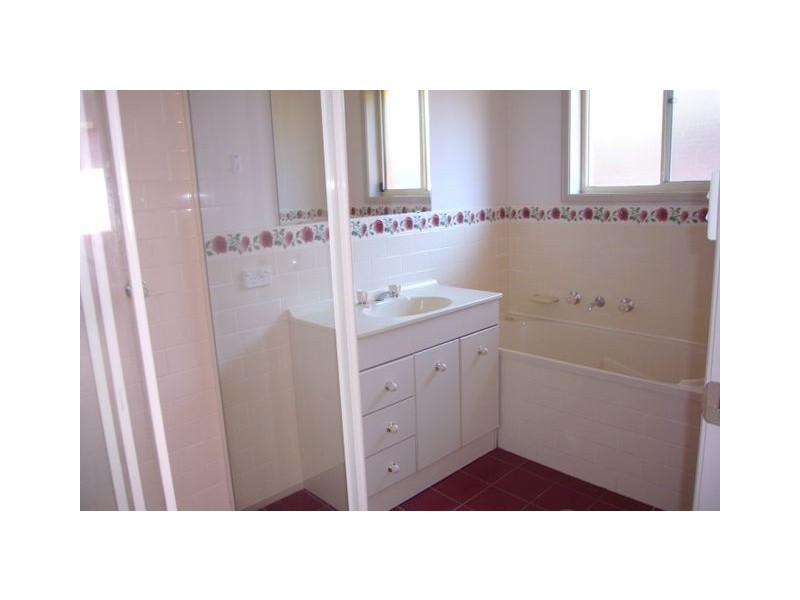 8 Loban Court, Ngunnawal ACT 2913