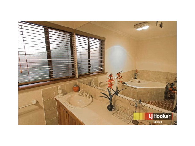 8 Rigel Place, Giralang ACT 2617