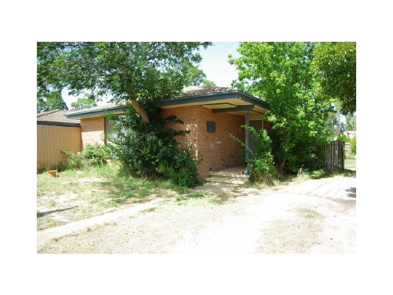 4 Forsyth Place, Charnwood ACT 2615