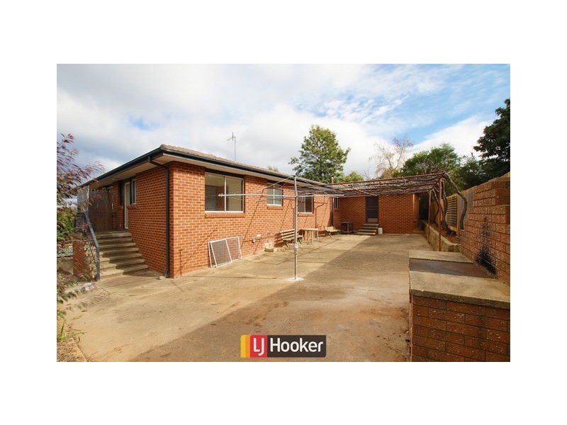 105 Baracchi Crescent, Giralang ACT 2617