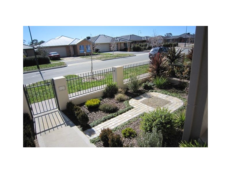 6 Wombeyan Street, Harrison ACT 2914