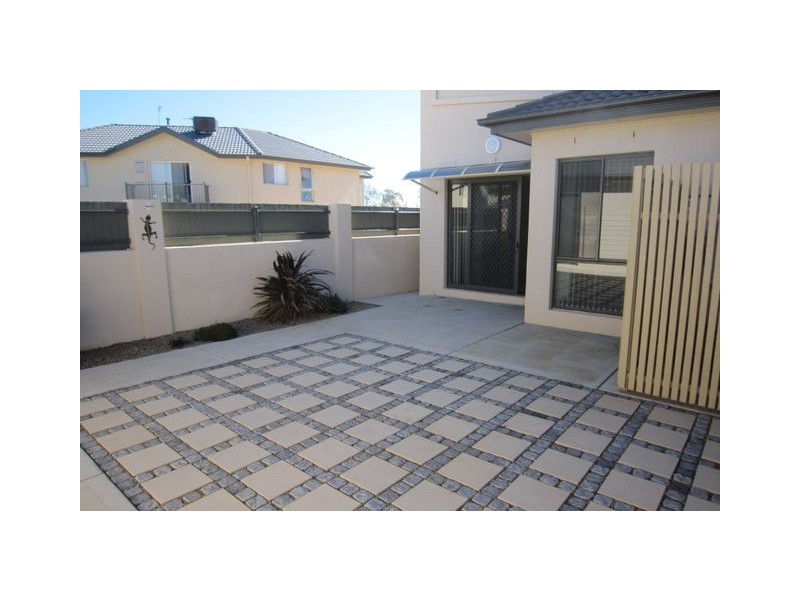6 Wombeyan Street, Harrison ACT 2914