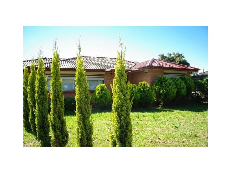 16 Powers Place, Latham ACT 2615
