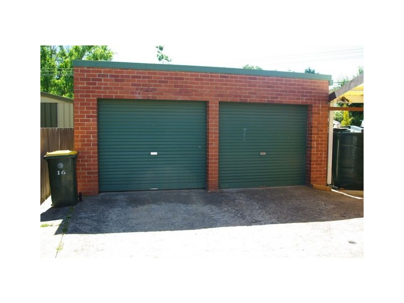 16 Powers Place, Latham ACT 2615