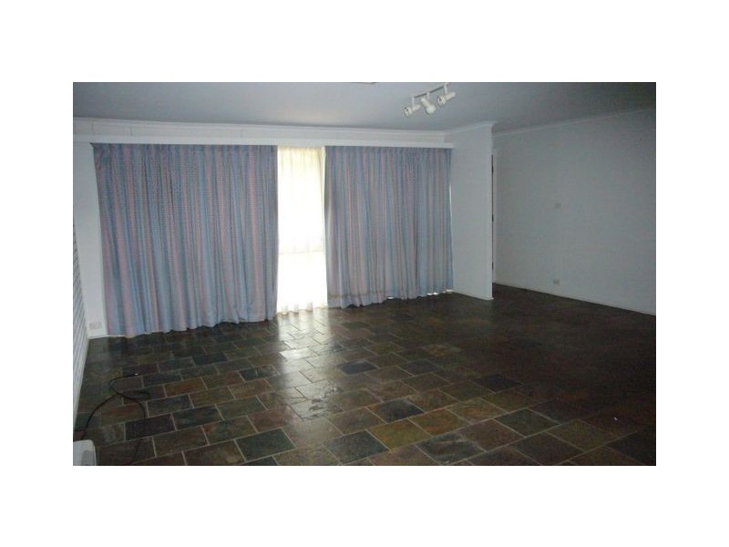 19 Neworra Place, Giralang ACT 2617