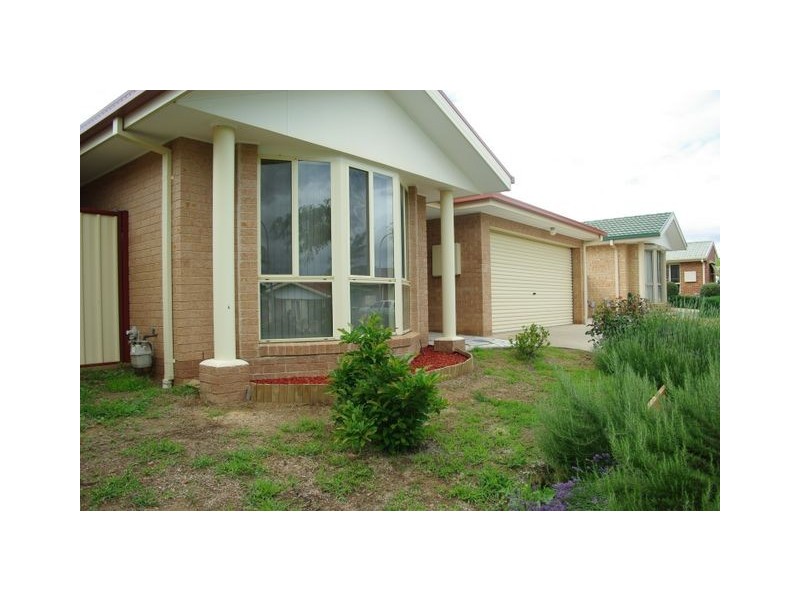 13 Akubra Place, Dunlop ACT 2615