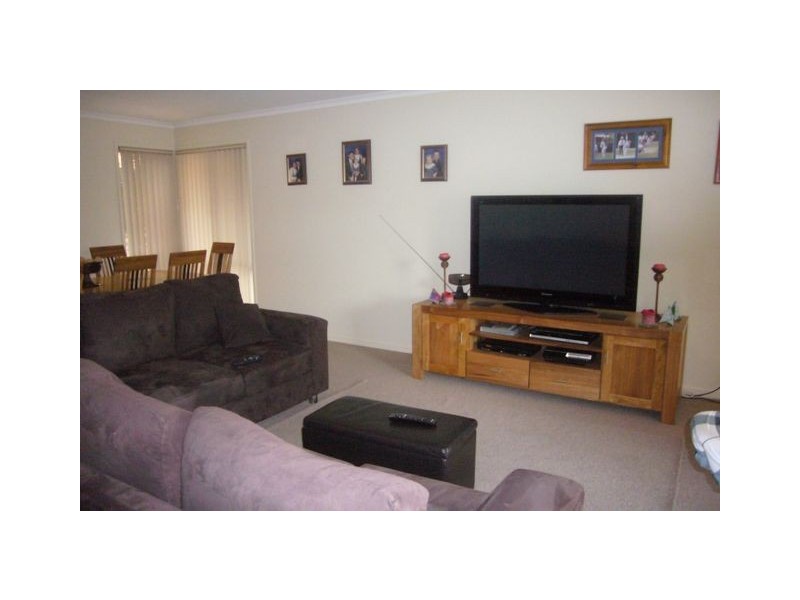 13 Goodhart Street, Dunlop ACT 2615
