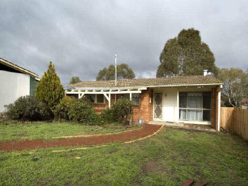 3 Peat Place, Charnwood ACT 2615