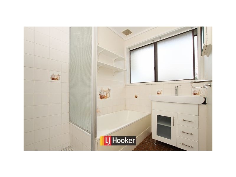 8 Weaver Place, Charnwood ACT 2615