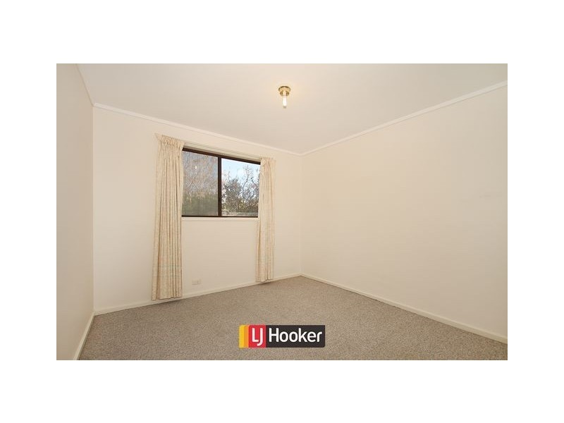 8 Weaver Place, Charnwood ACT 2615
