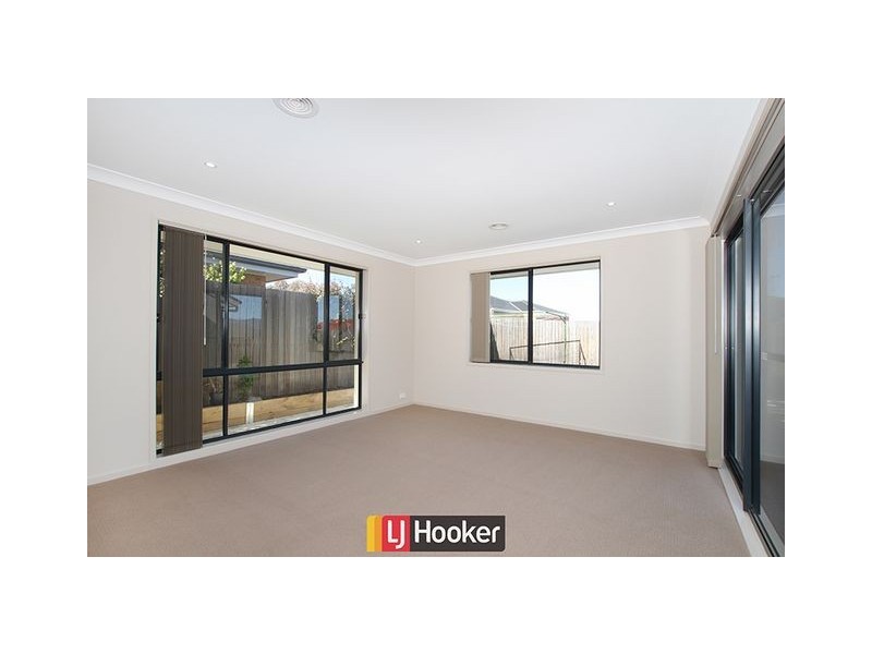4 Sax Place, Macgregor ACT 2615