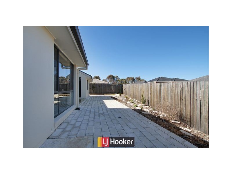 4 Sax Place, Macgregor ACT 2615