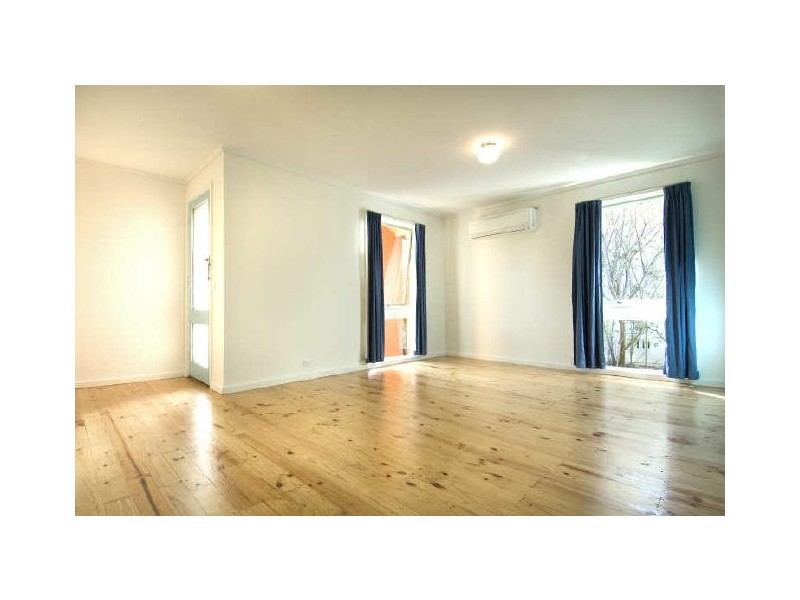 10 Geeves Court, Charnwood ACT 2615