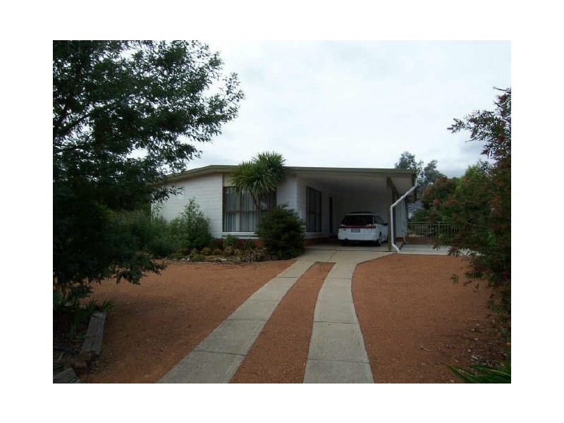 27 Castieau Street, Higgins ACT 2615