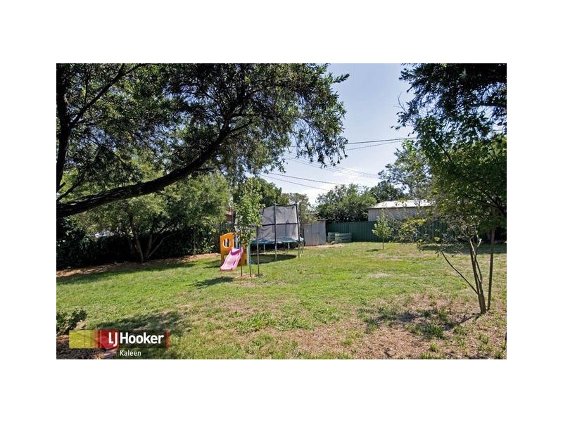 17 Lenehan Street, Giralang ACT 2617