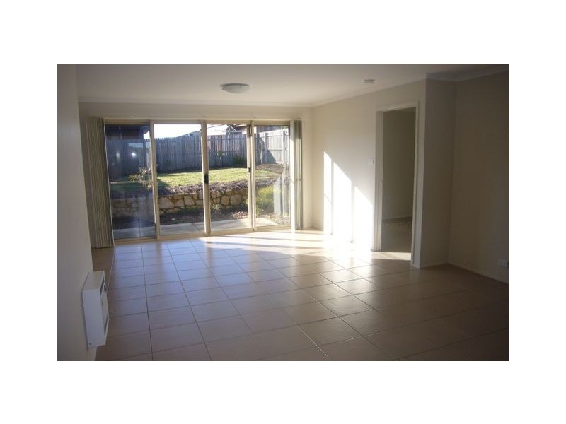 12 Hazelton Street, Macgregor ACT 2615
