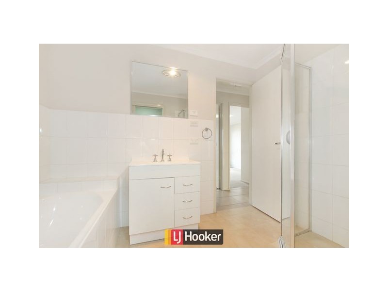 12 Hazelton Street, Macgregor ACT 2615