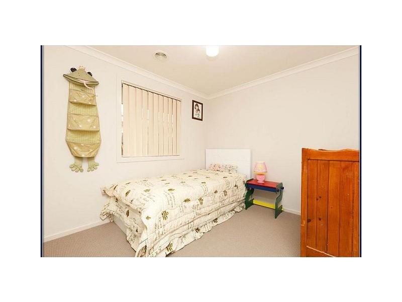 9 Olga Marsters Street, Franklin ACT 2913