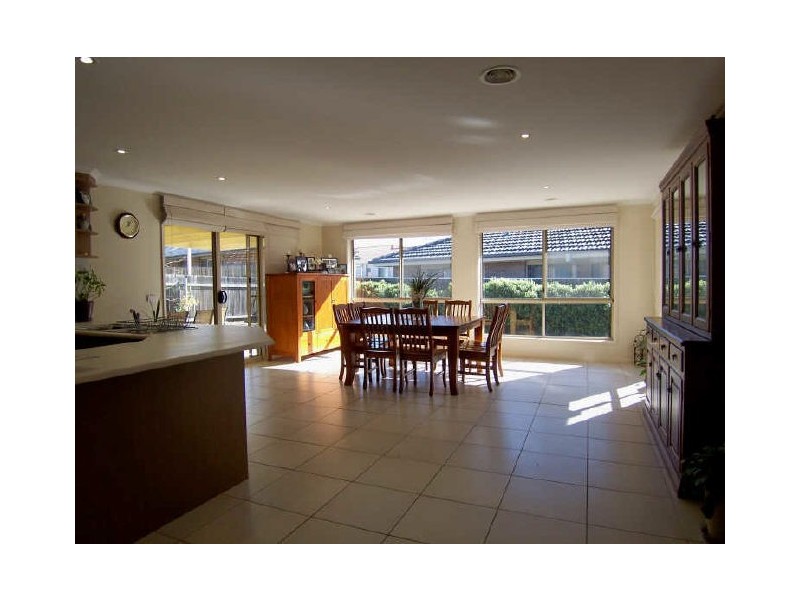 16 Splayd Place, Dunlop ACT 2615