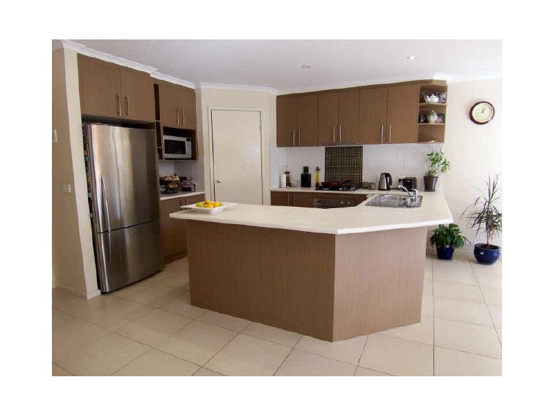 16 Splayd Place, Dunlop ACT 2615
