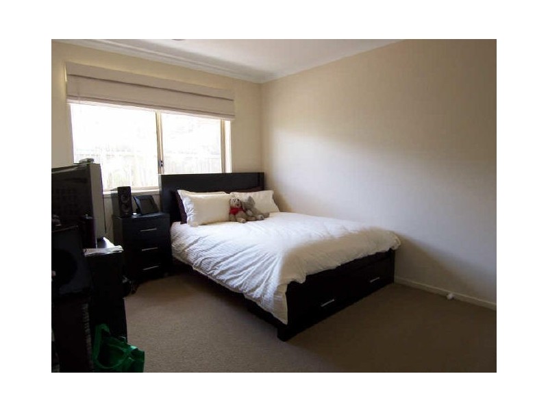16 Splayd Place, Dunlop ACT 2615
