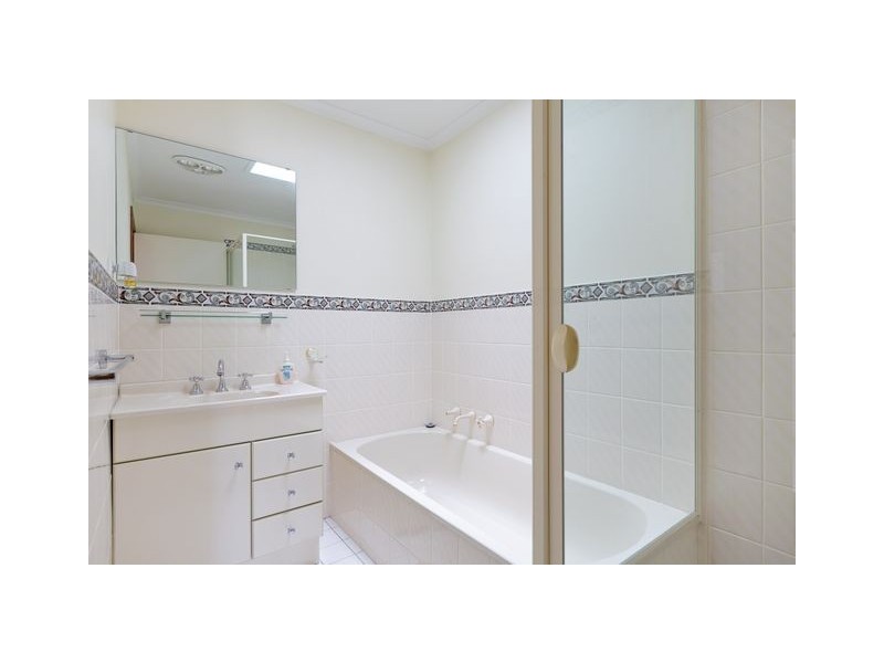 8 Edney Place, Isaacs ACT 2607