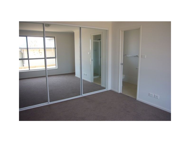 142 Macfarlane Burnett Avenue, Macgregor ACT 2615