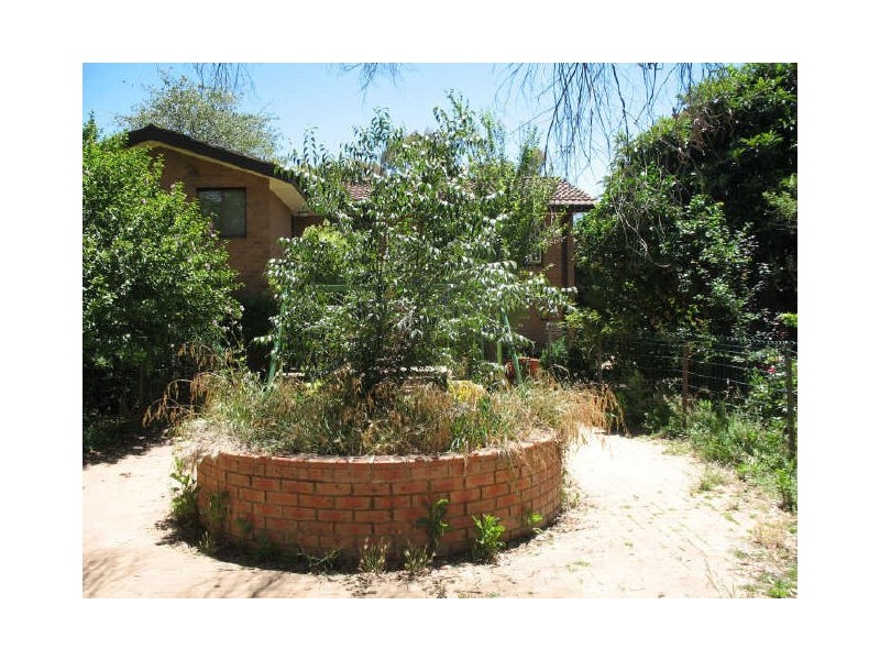 8 Schaffer Place, Charnwood ACT 2615