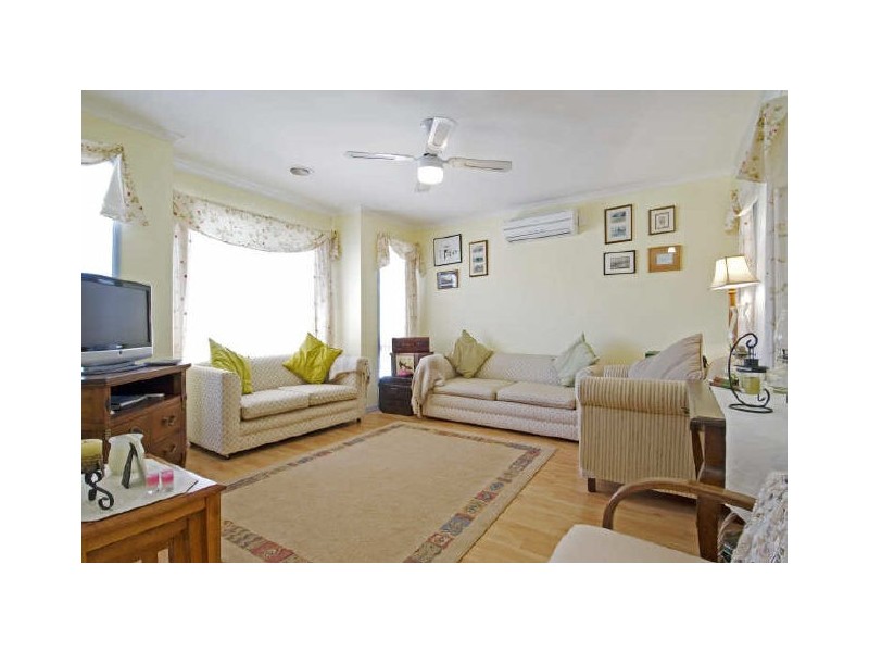 33 Pedrail Place, Dunlop ACT 2615