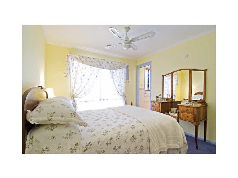 33 Pedrail Place, Dunlop ACT 2615