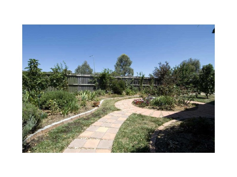 33 Pedrail Place, Dunlop ACT 2615