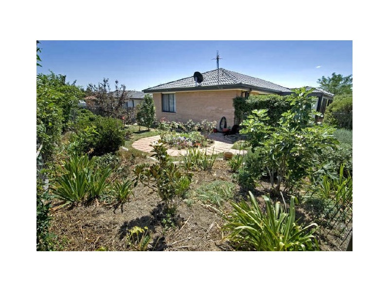 33 Pedrail Place, Dunlop ACT 2615