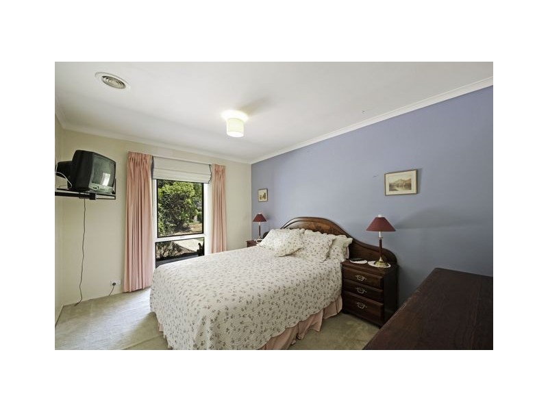2 Ashburton Cct, Kaleen ACT 2617