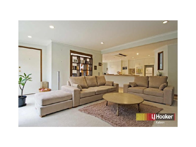 8 Alma Close, Palmerston ACT 2913