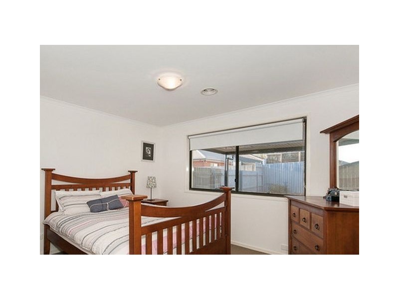 10 Rubeo Street, Forde ACT 2914