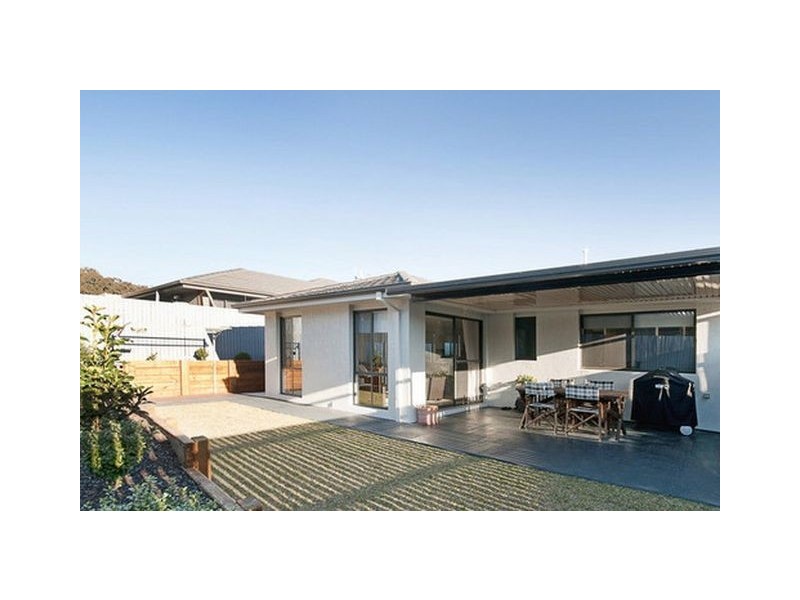 10 Rubeo Street, Forde ACT 2914