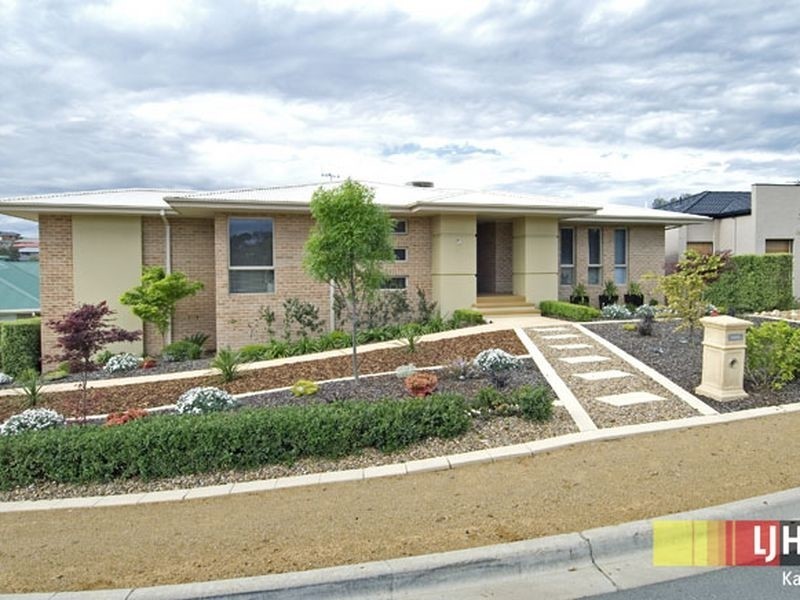 2 Evan Place, Jerrabomberra NSW 2619