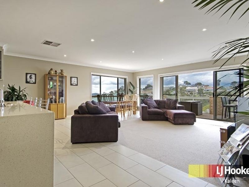 2 Evan Place, Jerrabomberra NSW 2619