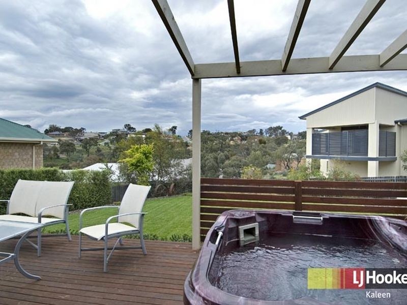 2 Evan Place, Jerrabomberra NSW 2619