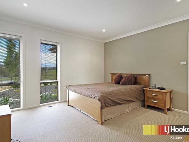 2 Evan Place, Jerrabomberra NSW 2619