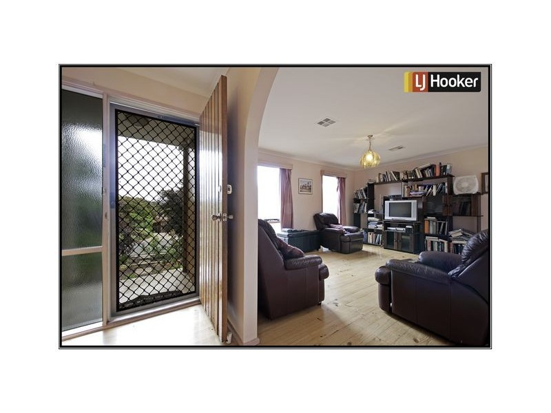 10 Hirst Place, Giralang ACT 2617