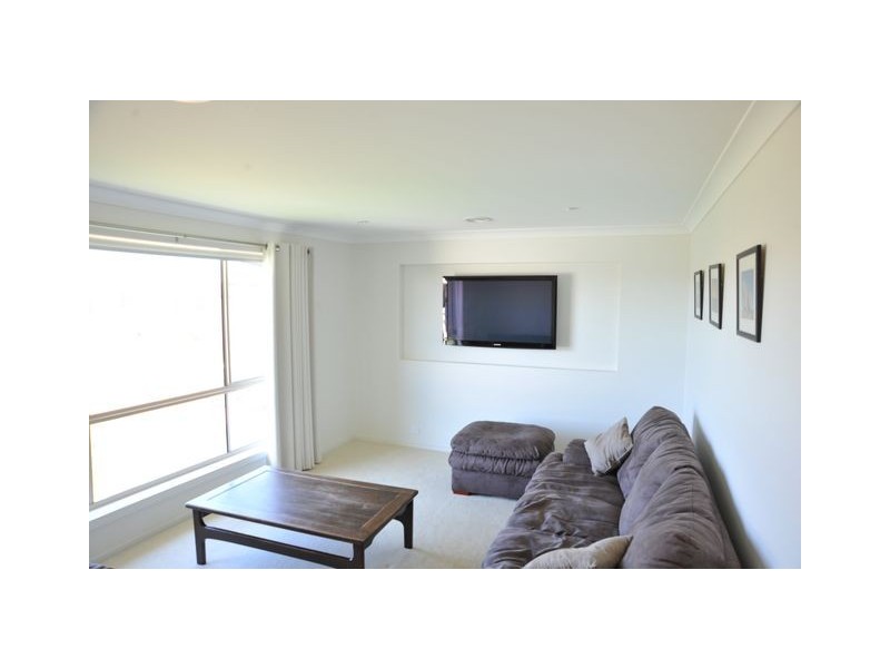 9 Boelke Place, Macgregor ACT 2615