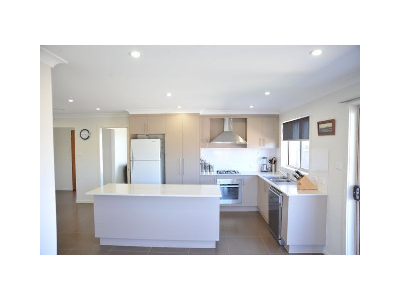 9 Boelke Place, Macgregor ACT 2615