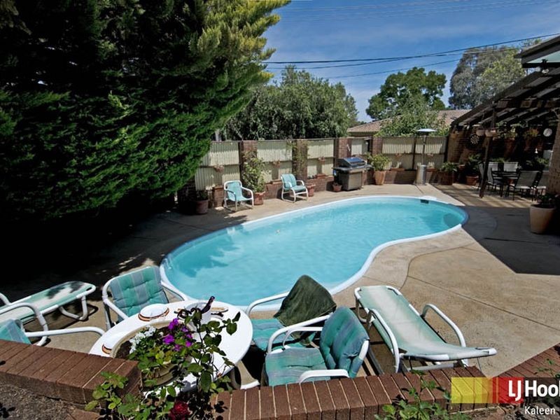 4 Nangle Place, Giralang ACT 2617