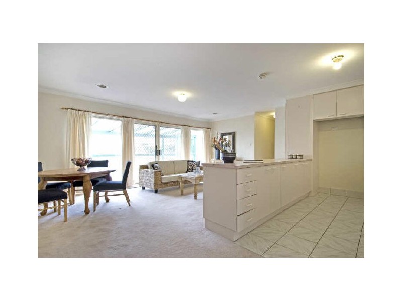 4/1 Walker Crescent, Jerrabomberra NSW 2619