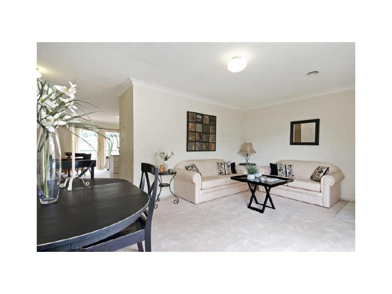 4/1 Walker Crescent, Jerrabomberra NSW 2619