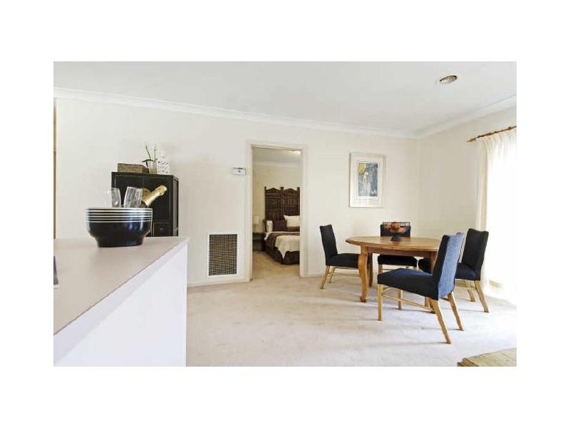 4/1 Walker Crescent, Jerrabomberra NSW 2619