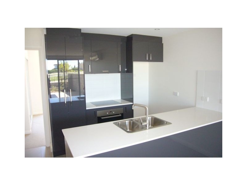 18/297 Flemington Road 2913′, Franklin ACT 2913