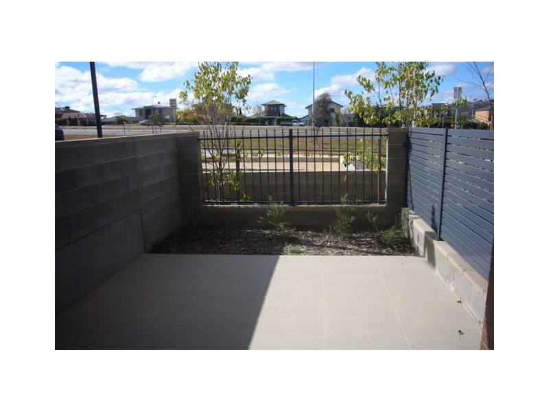18/297 Flemington Road 2913′, Franklin ACT 2913