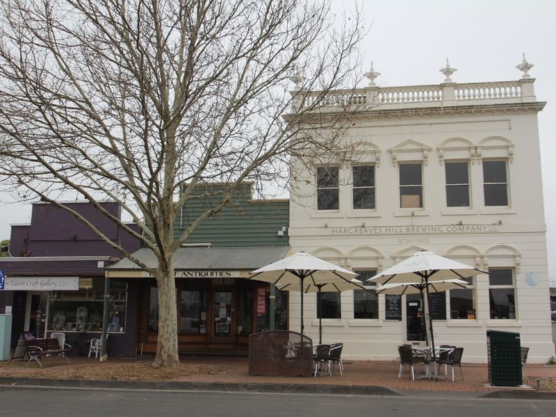 25 Bell Street, Yarra Glen VIC 3775